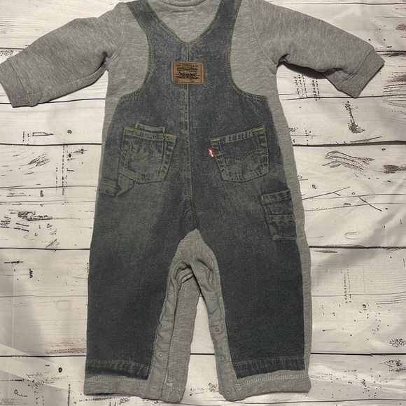 Levi’s Overalls Onesie Preowned Size 12 months - Picture 5 of 7